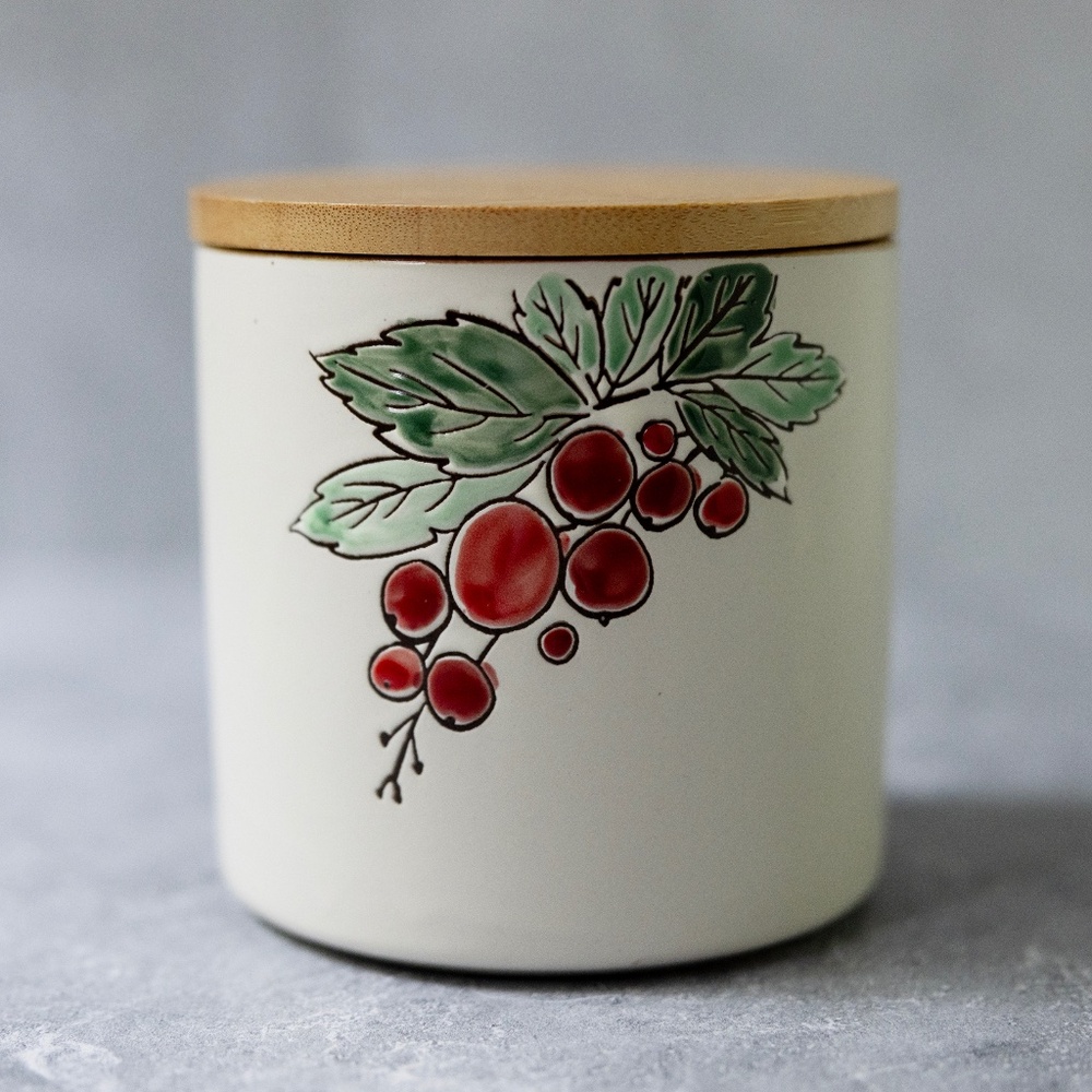In Homestylez 2021 ceramic canister jar wooden lid red berries fruit 4"